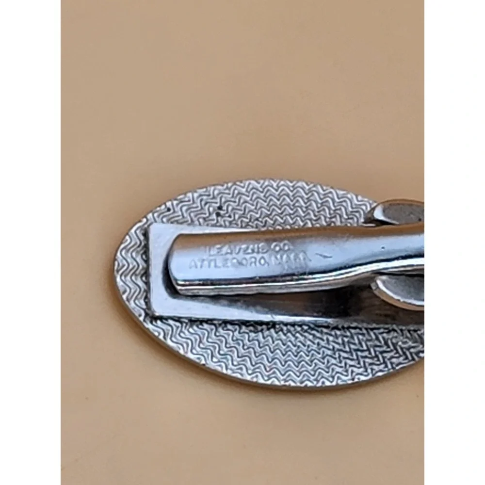 78 Yr Old LEAVENS Mfg. Co. PULLMAN STANDARD PS2 Train Car Tie Clip Bar‎ Clasp
